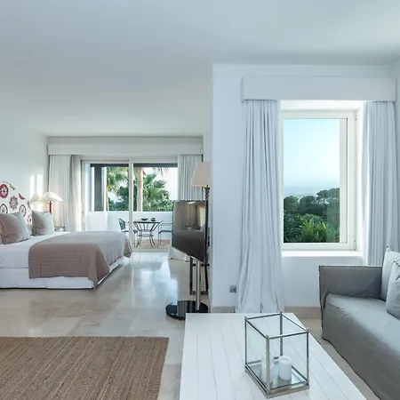 Cortesin Golf & 5*